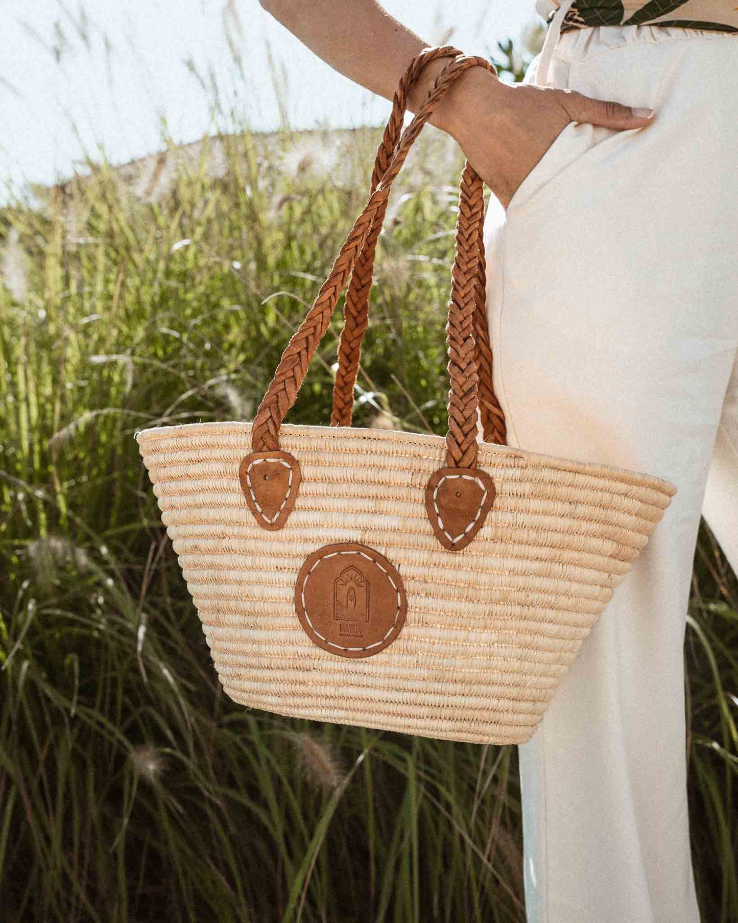 Sac cabas raphia Mawja. Matière naturelle et cuir. Bohème chic