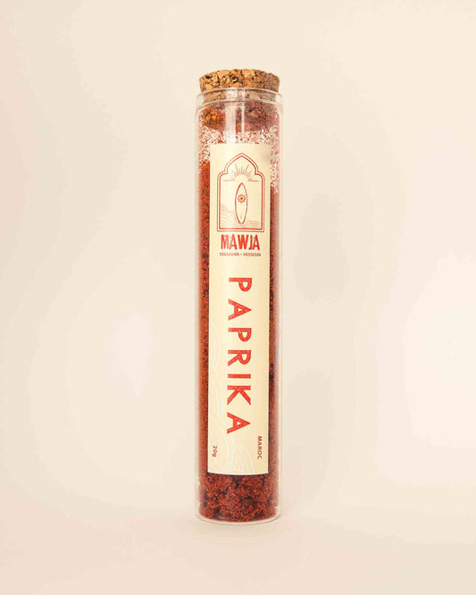 épices Mawja paprika tube verre fond blanc